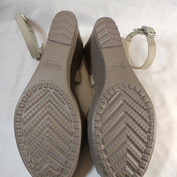 Crocs Leigh II Cream Canvas Strap Wedge Heels NWOT - Picture 9 of 10